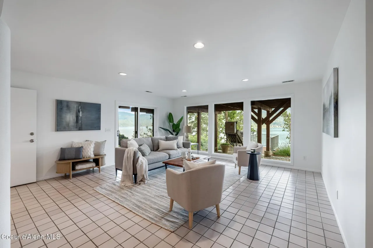 3086 E Point Hayden Dr - FR - Before